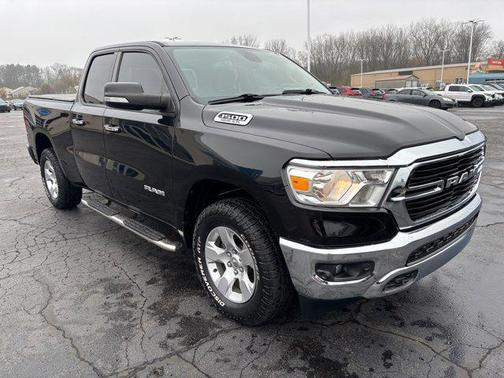 Diamond Black Crystal Pearlcoat 2020 RAM 1500 Big Horn/Lone Star