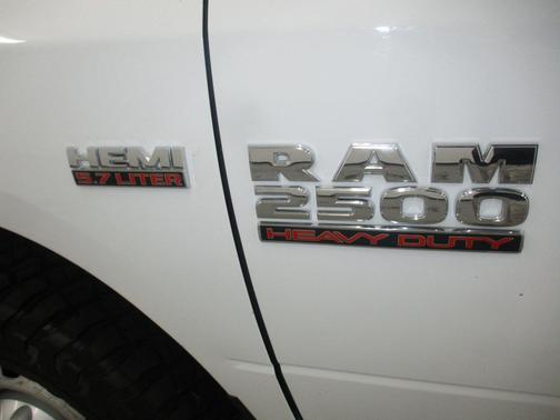 Bright White 2013 RAM 2500 Tradesman