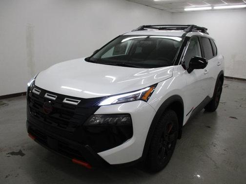 Everest White Pearl Tricoat 2026 Nissan Rogue Rock Creek