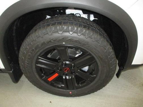 Everest White Pearl Tricoat 2026 Nissan Rogue Rock Creek