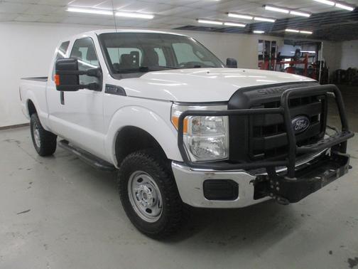 Oxford White 2016 Ford F-250 XLT