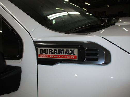 Summit White 2026 GMC Sierra 2500 AT4