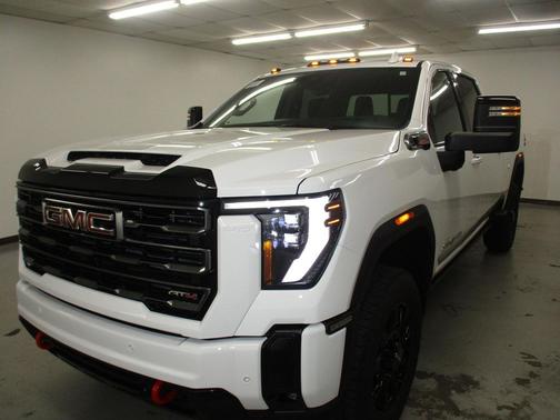 Summit White 2026 GMC Sierra 2500 AT4