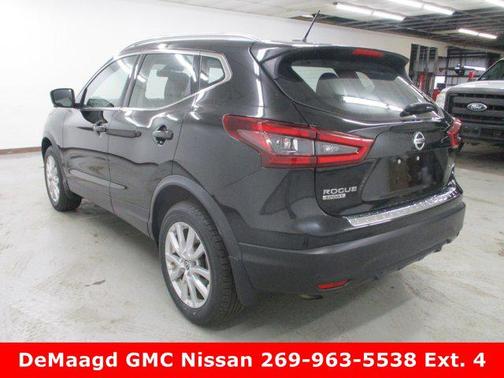 2020 Nissan Rogue Sport SV