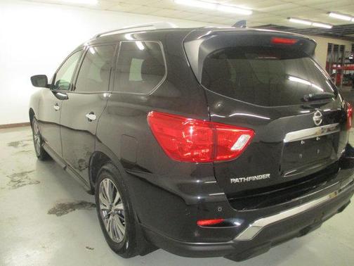 2019 Nissan Pathfinder S