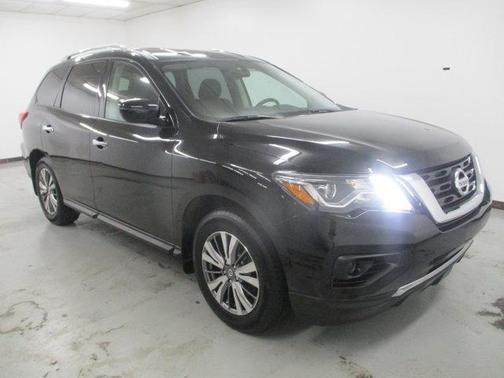 2019 Nissan Pathfinder S