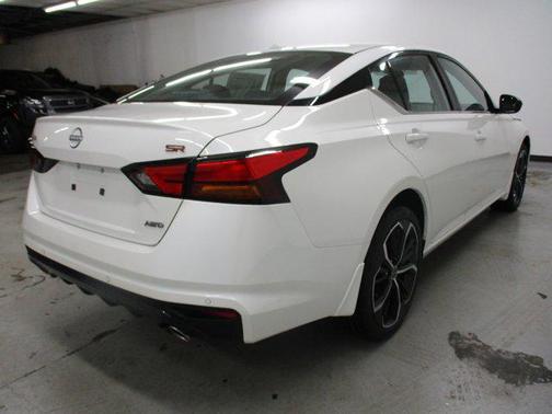 2025 Nissan Altima SR AWD