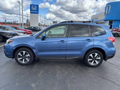 Quartz Blue Pearl 2018 Subaru Forester 2.5i Premium