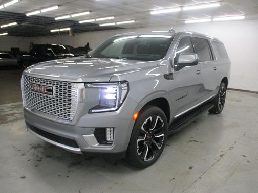 Sterling Metallic 2023 GMC Yukon XL Denali