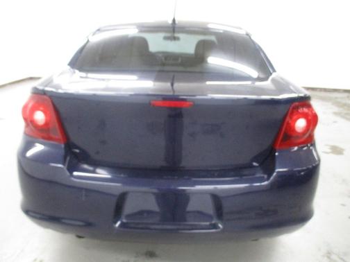 True Blue Pearlcoat 2014 Dodge Avenger SE V6