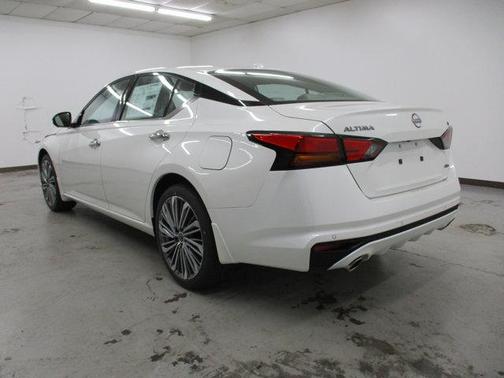 2025 Nissan Altima SL AWD