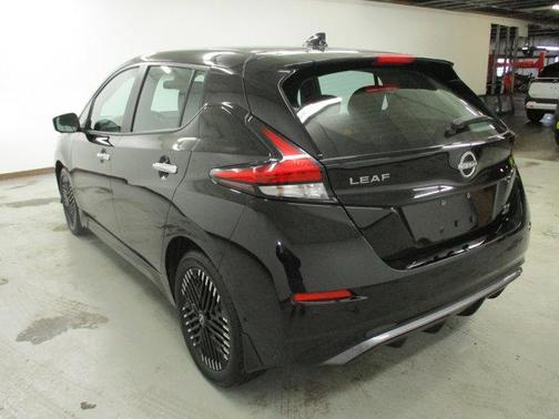 2024 Nissan Leaf SV PLUS