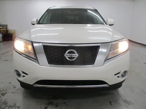2016 Nissan Pathfinder SV
