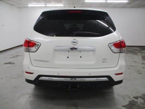 2016 Nissan Pathfinder SV