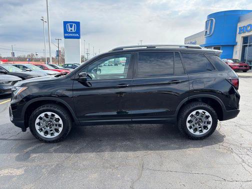 Crystal Black Pearl 2024 Honda Passport AWD TrailSport