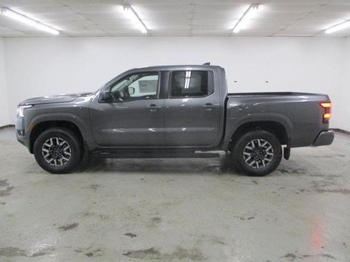 2025 Nissan Frontier SL