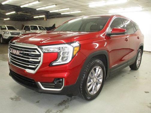 Cayenne Red Tintcoat 2022 GMC Terrain SLT