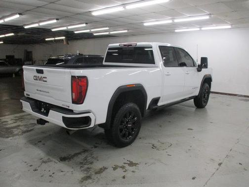 2022 GMC Sierra 2500 AT4