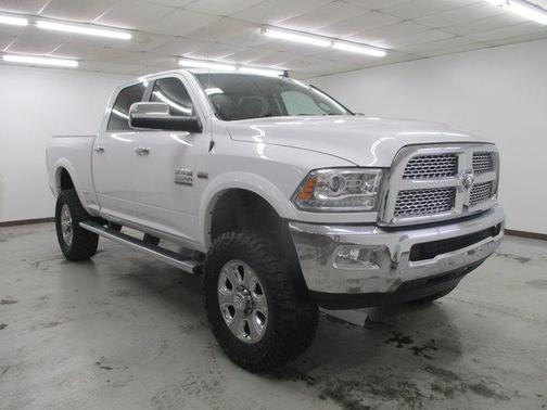2018 RAM 2500 Laramie Crew Cab 4x4 6'4' Box