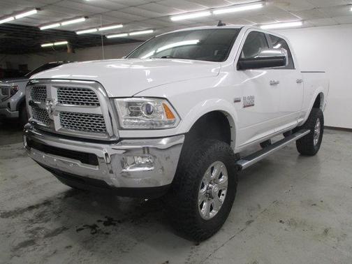 2018 RAM 2500 Laramie Crew Cab 4x4 6'4' Box