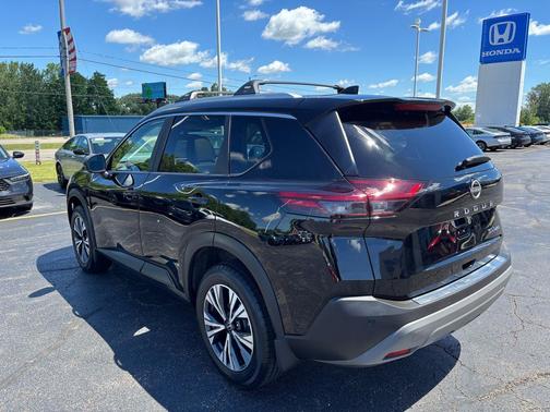 Super Black 2023 Nissan Rogue SV