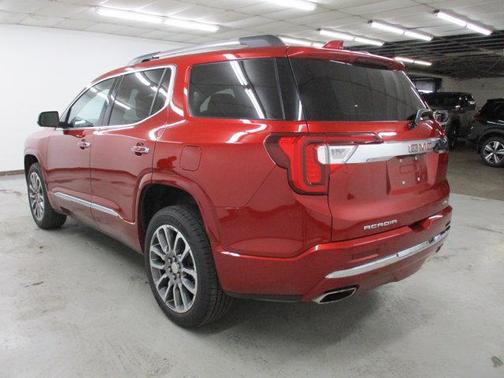 2022 GMC Acadia Denali