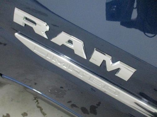 Patriot Blue Pearlcoat 2023 RAM 1500 Limited