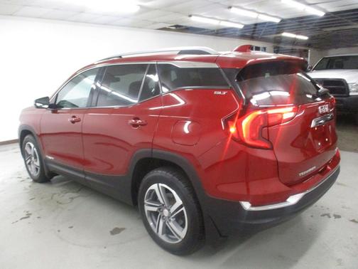 Red Quartz Tintcoat 2021 GMC Terrain SLT