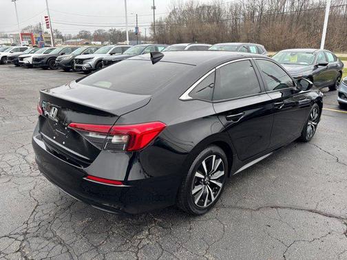 Crystal Black Pearl 2022 Honda Civic EX