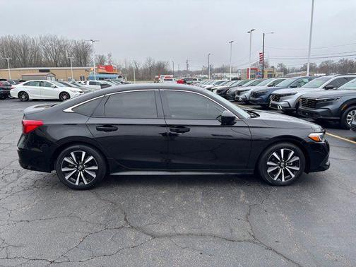 Crystal Black Pearl 2022 Honda Civic EX