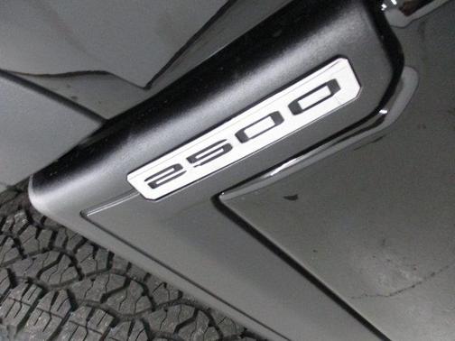 Onyx Black 2026 GMC Sierra 2500 AT4