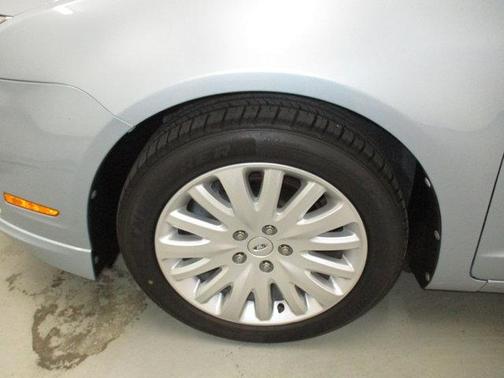 Light Ice Blue Metallic 2010 Ford Fusion Hybrid Base