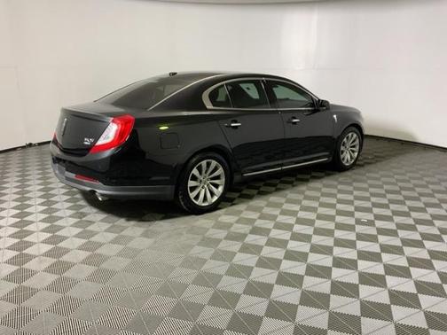 2014 Lincoln MKS Base