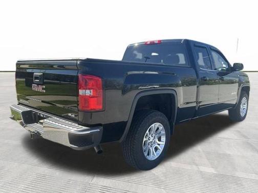 Onyx Black 2017 GMC Sierra 1500 SLE