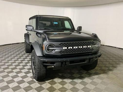 Shadow Black 2025 Ford Bronco Badlands