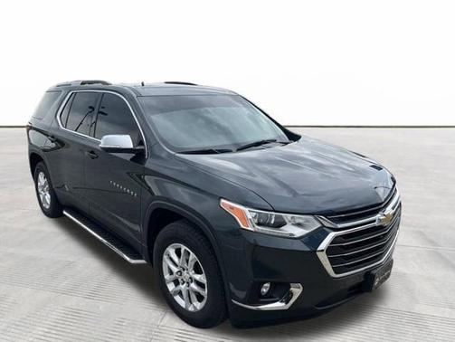 Graphite Metallic 2018 Chevrolet Traverse LT Cloth
