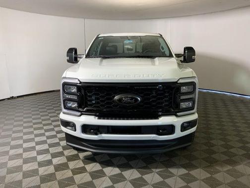2025 Ford F-350 Lariat Super Duty