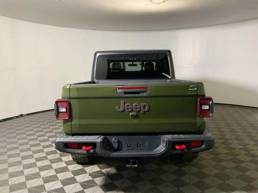 Sarge Green Clearcoat 2022 Jeep Gladiator Rubicon