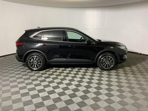 Agate Black Metallic 2026 Ford Escape PHEV