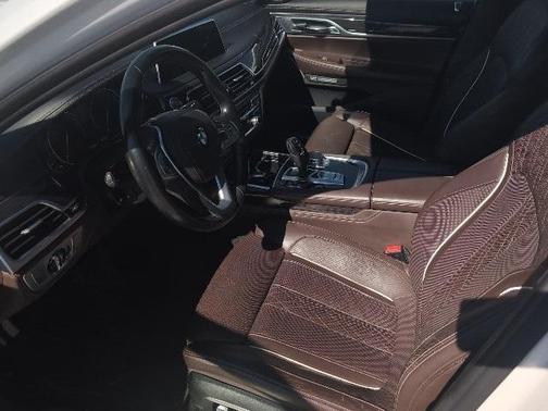 2016 BMW 750 i xDrive