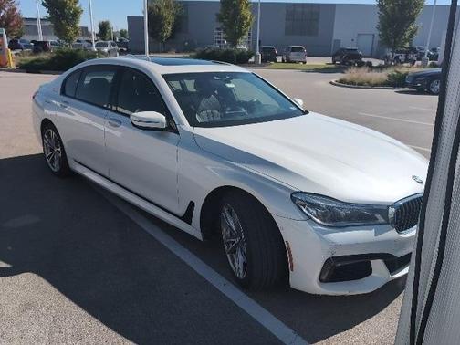 2016 BMW 750 i xDrive
