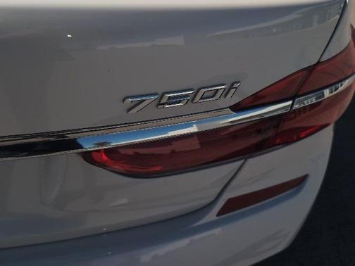 2016 BMW 750 i xDrive
