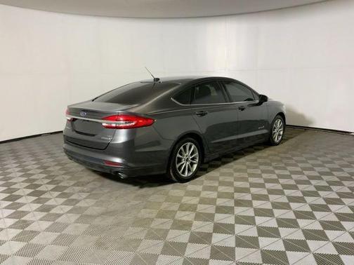 2017 Ford Fusion Hybrid SE