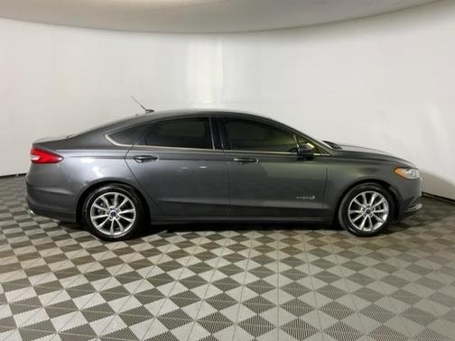 2017 Ford Fusion Hybrid SE