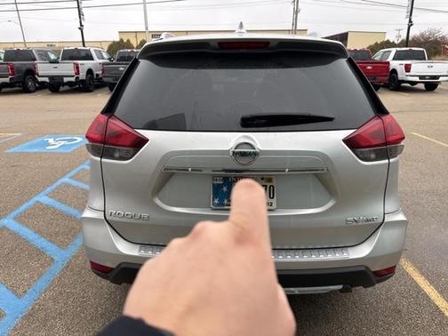 2018 Nissan Rogue SV