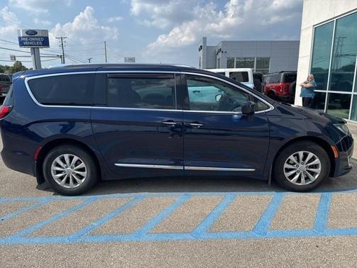 2018 Chrysler Pacifica Touring-L Plus