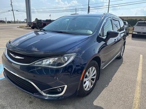 2018 Chrysler Pacifica Touring-L Plus