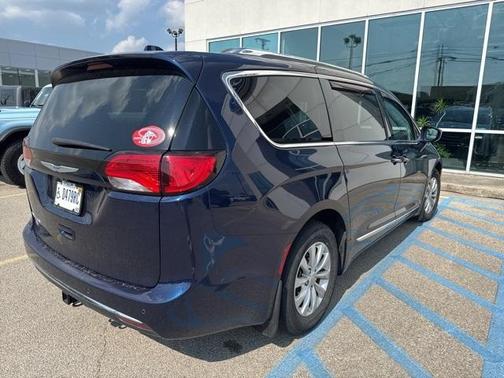 2018 Chrysler Pacifica Touring-L Plus