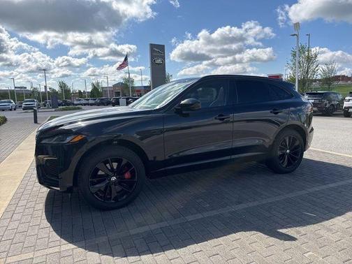 Santorini Black 2024 Jaguar F-PACE P400 R-Dynamic S