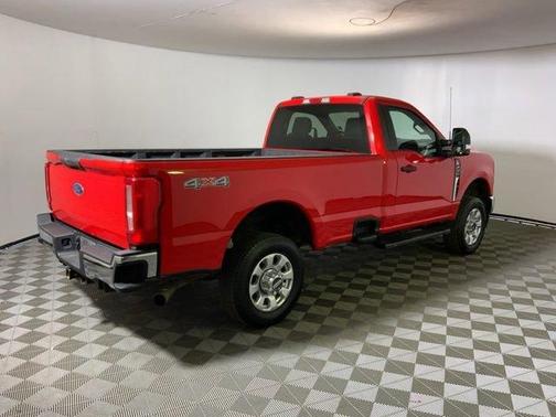 Race Red 2023 Ford F-250 XLT